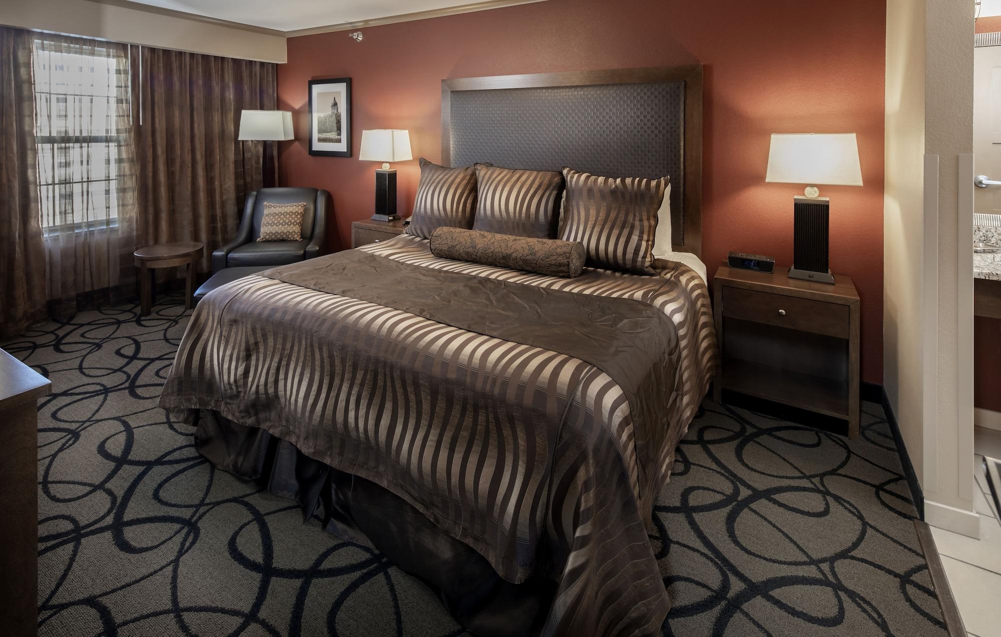 Clubhouse Hotel And Suites Pierre Esterno foto