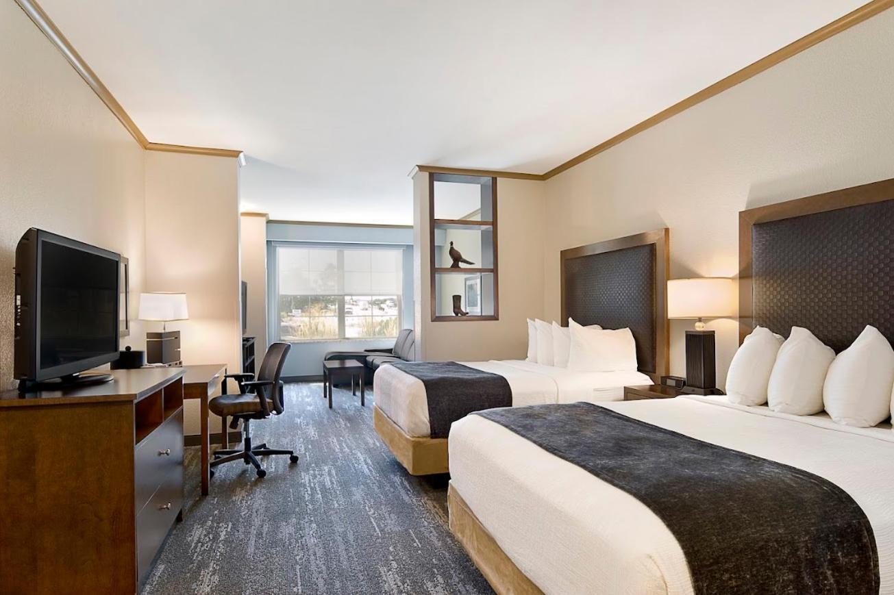 Clubhouse Hotel And Suites Pierre Esterno foto