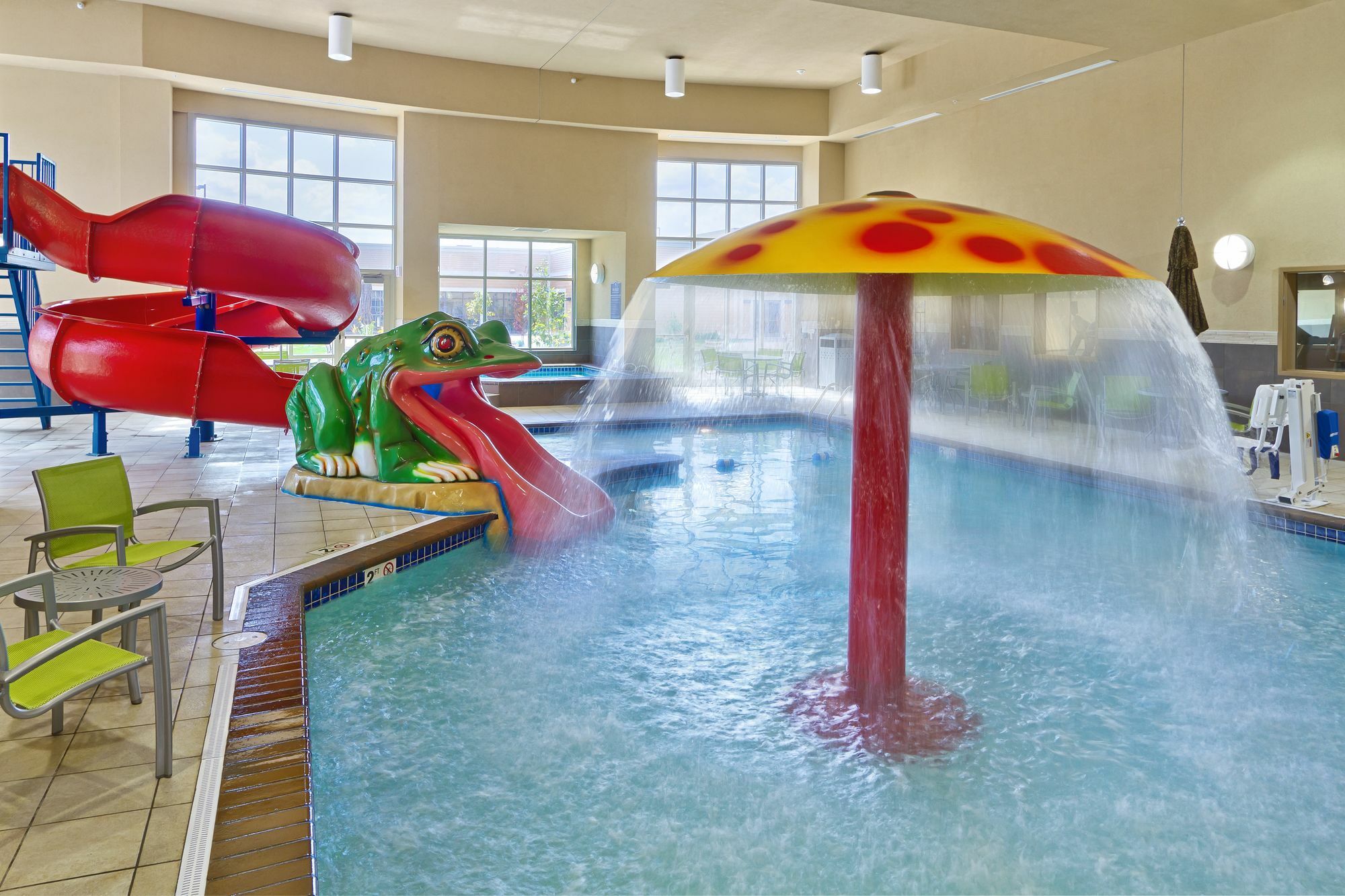 Clubhouse Hotel And Suites Pierre Servizi foto